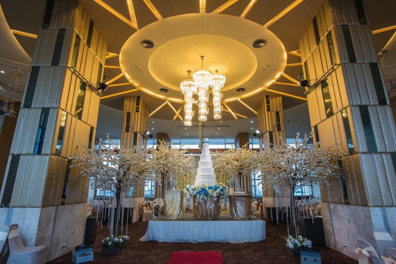 Grand Howard Hotel Бангкок Екстер'єр фото