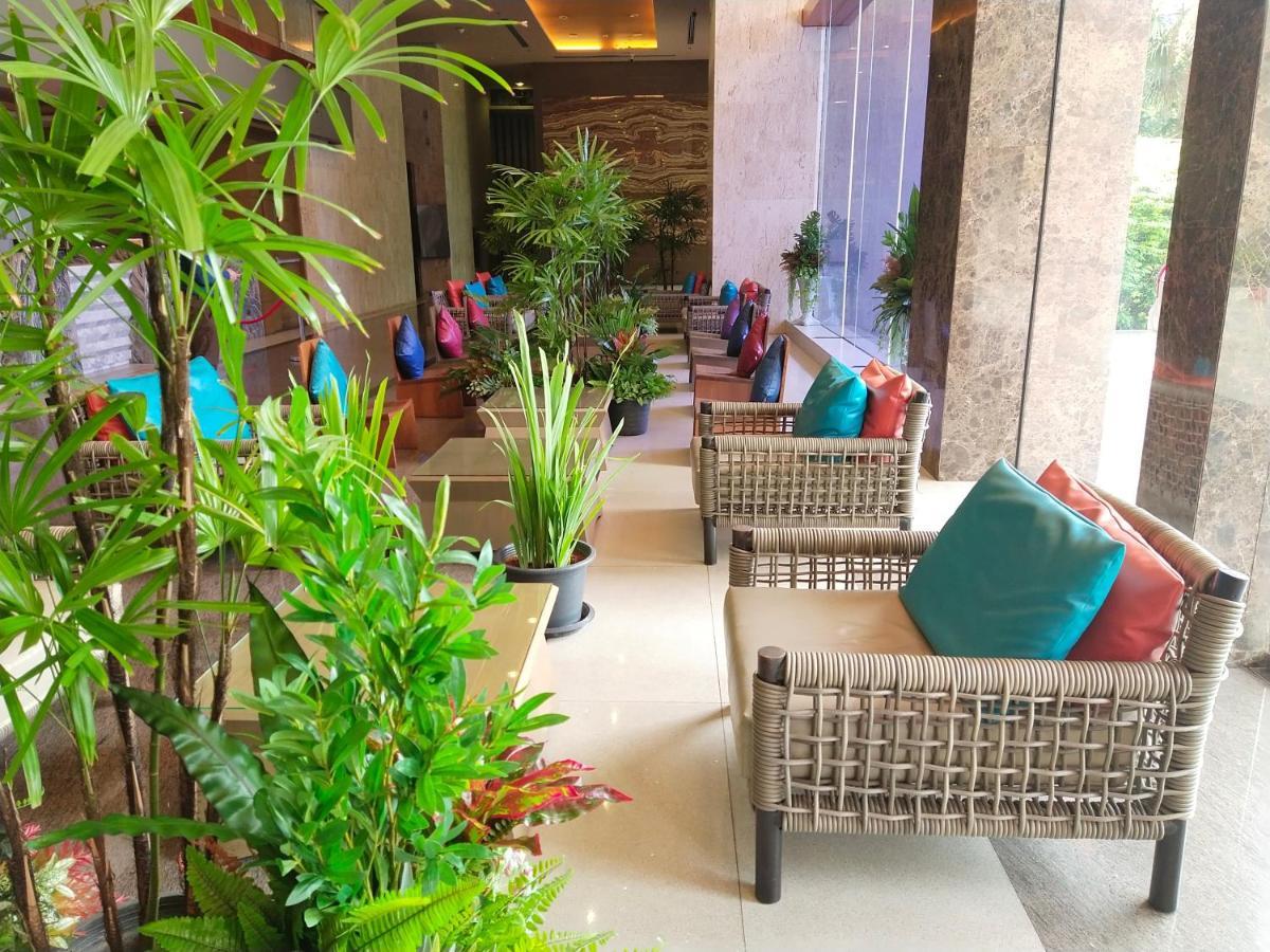 Grand Howard Hotel Бангкок Екстер'єр фото